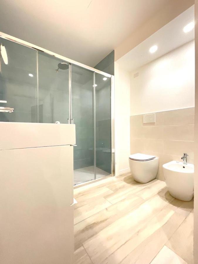 Milan New Apartments In Central Esterno foto