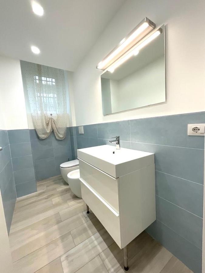 Milan New Apartments In Central Esterno foto